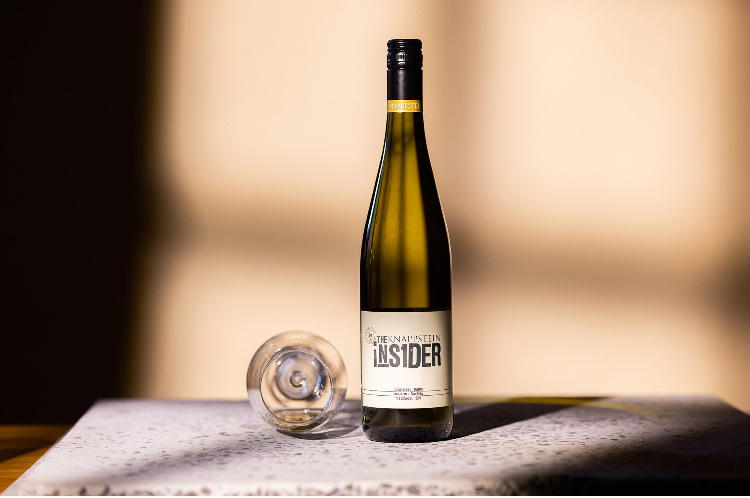 Vang trắng Úc có chua không? Người mới có nên uống?