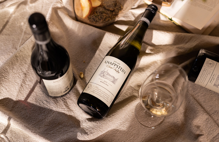 Rượu vang nhập khẩu khác gì vang nội địa?