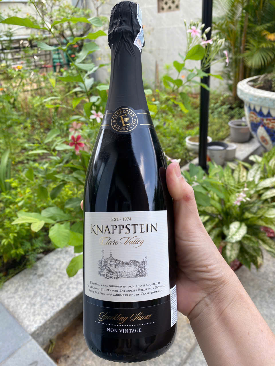 Rượu vang nổ Úc NV Sparkling: Tươi mát, dễ chọn